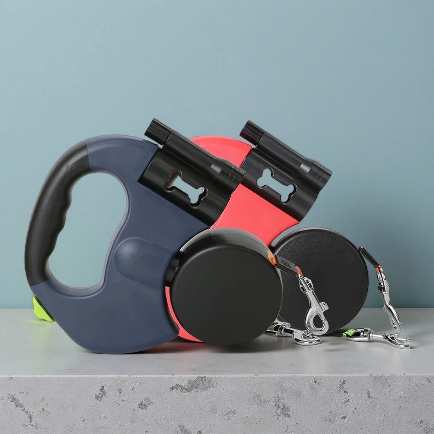 Correa retráctil doble para perros con luz LED ,giro de 360°, sin enredos para cada perro , freno independiente con correa reflectante de 3 metros